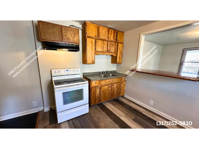 Building Photo - CENTER TOWNSHIP! *** SECTION 8 ***