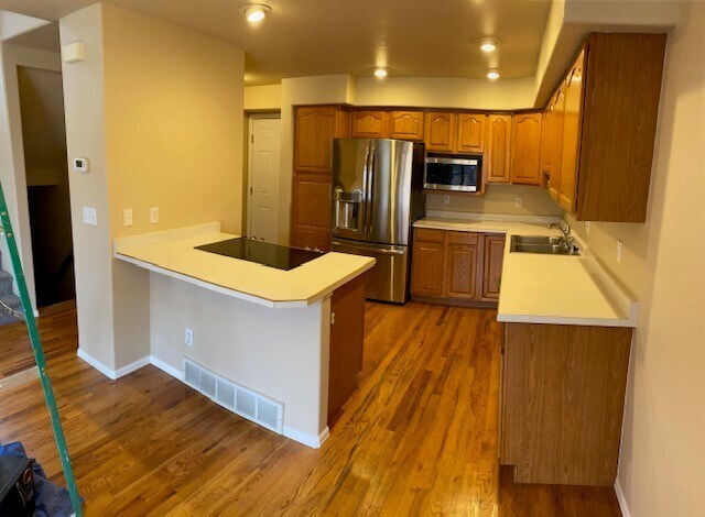 Kitchen - 6147 Pine Hill Dr