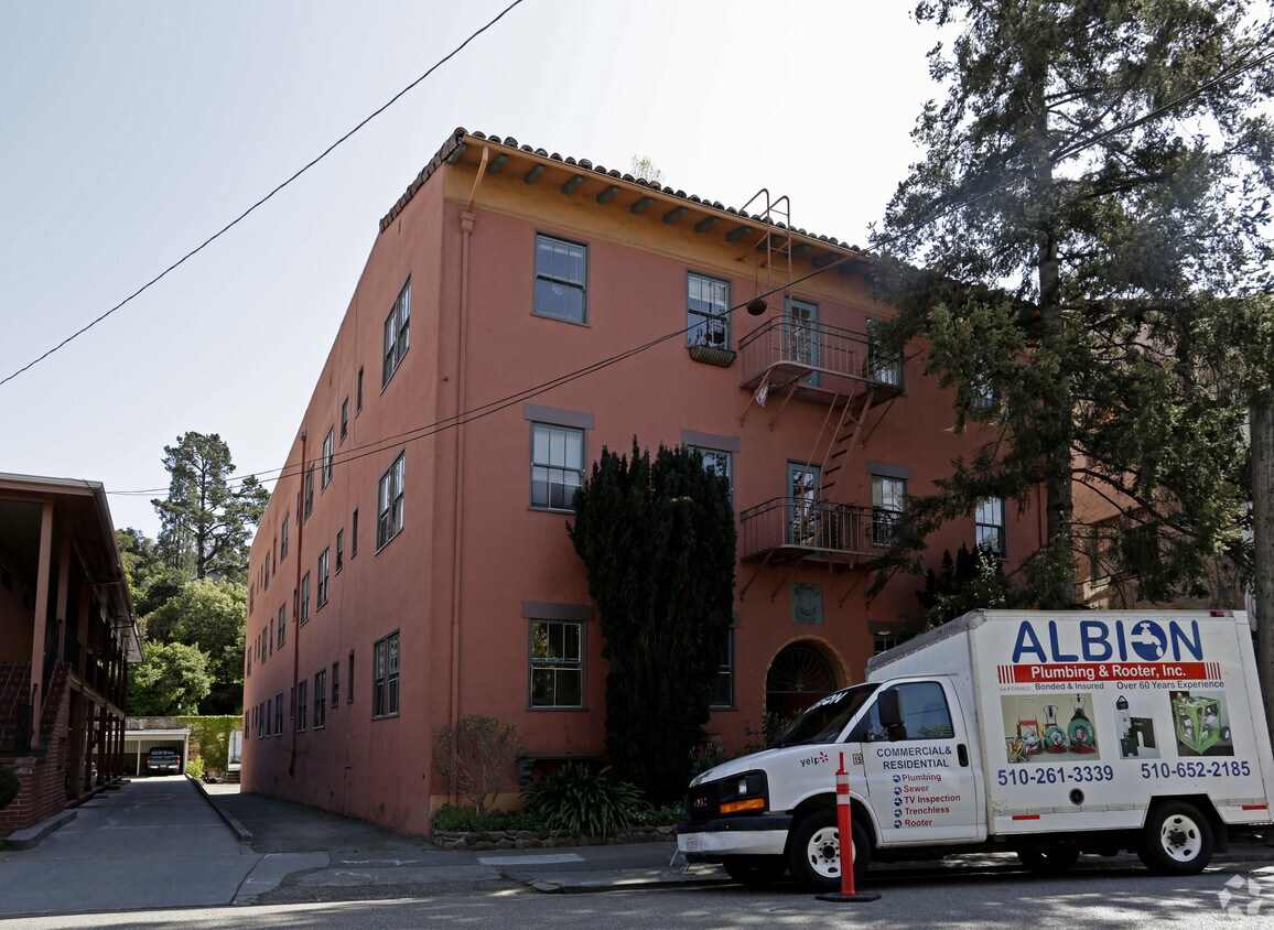 Foto del edificio - 69 Glen Ave