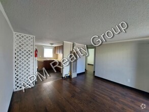 Building Photo - 2816a Howell Ct