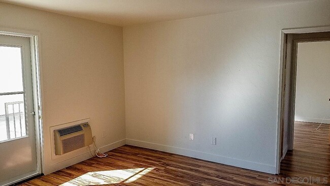 Building Photo - 228 Twin Oaks Ave