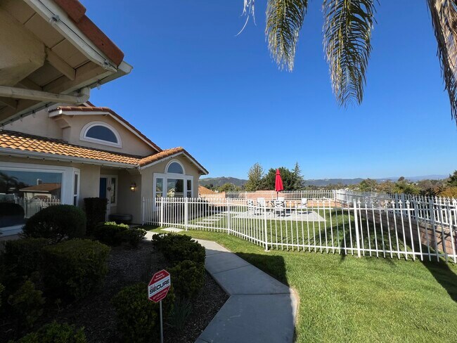 Building Photo - 30451 Colina Verde St