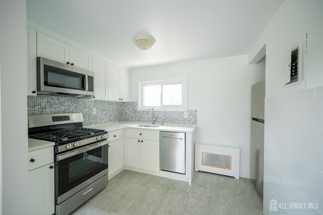 Building Photo - 44 B Garfield Park