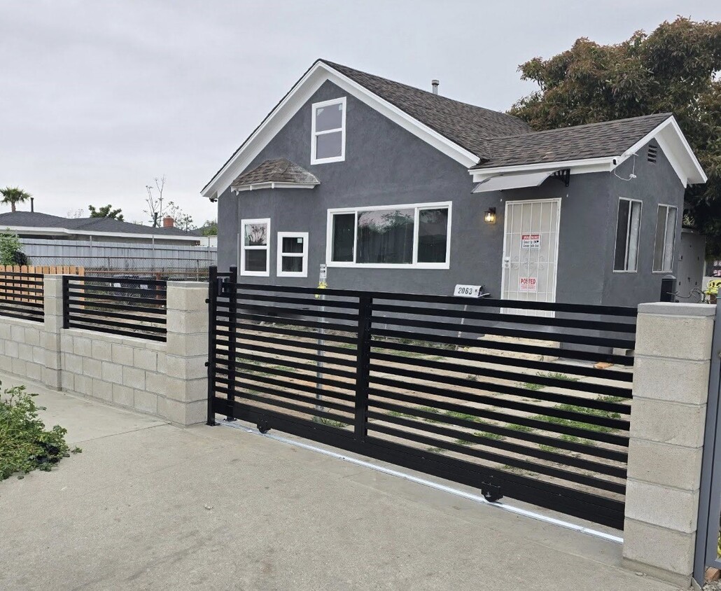 Exterior - 2063 E 130th St