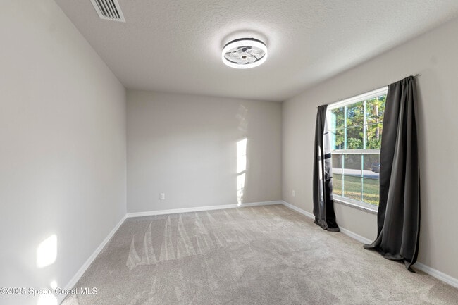 Foto del edificio - 565 Rembrandt St SE