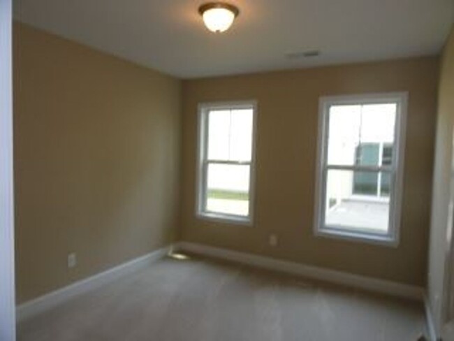 Foto del edificio - 3 Bedroom, 2 Bath House on Mill Creek Loop...