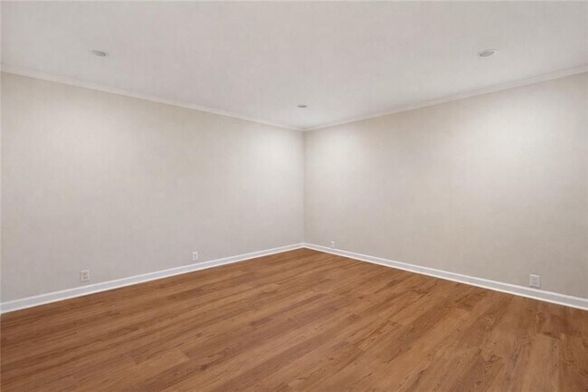 Foto del edificio - 807 Oak Bridge Ln