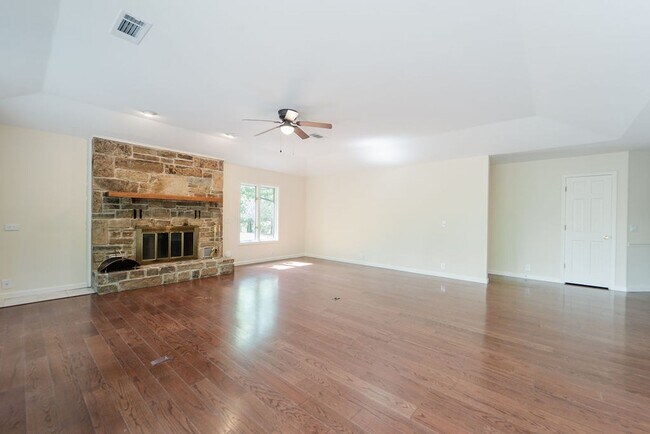 Foto del edificio - Charming 3 Bedroom, 2 Bathroom home! Call 501-922-9997 to set up a showing today!