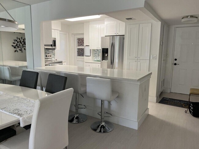 Foto del edificio - 5301 NW 2nd Ave