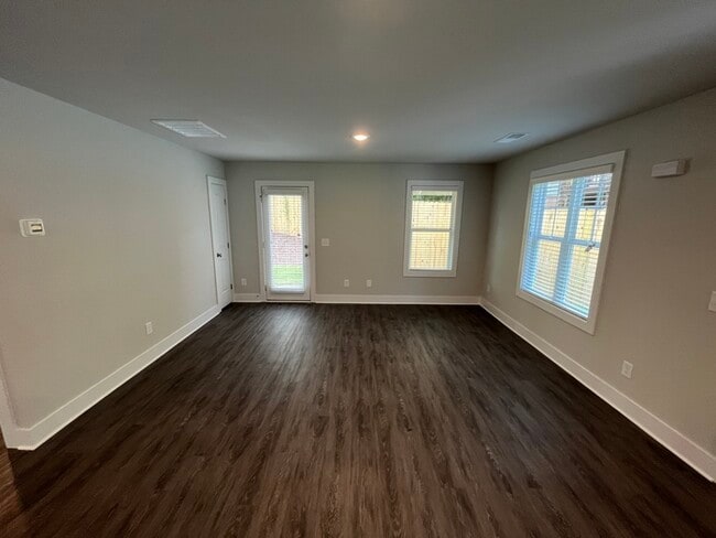 Building Photo - 3745 Corvette St
