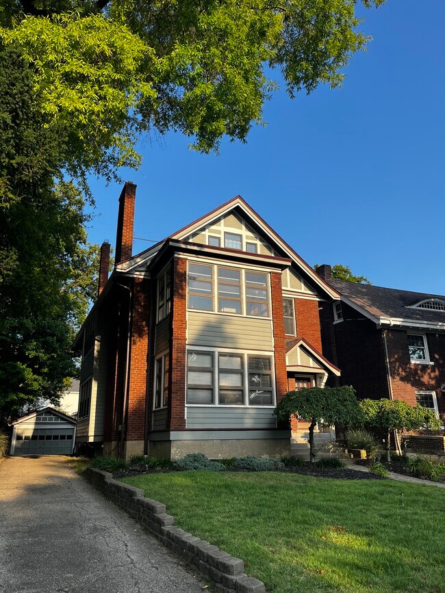 Foto del edificio - 1346 Delta Ave