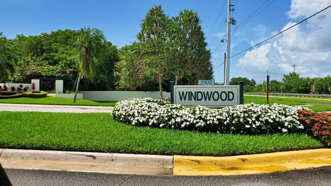 Foto del edificio - 321 Norwood Terrace