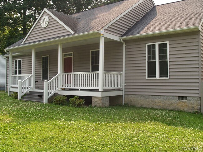 Building Photo - 6624 Lakemont Rd