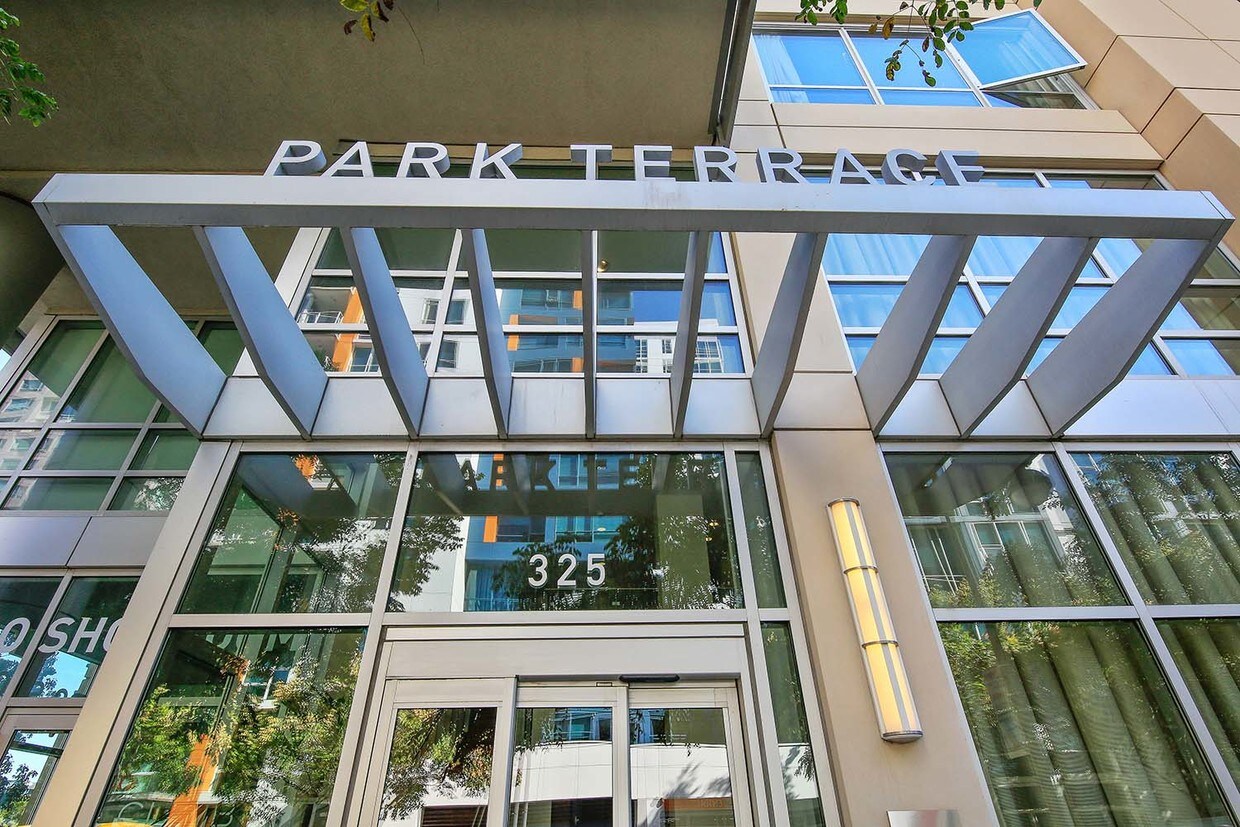 Primary Photo - Waterfront Lifestyle at Park Terrace