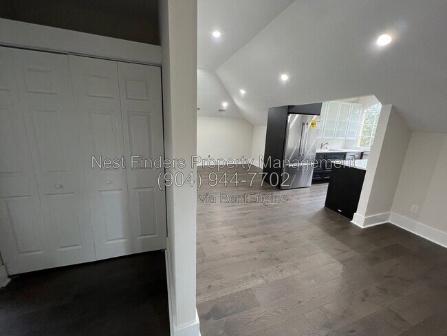 Foto del edificio - 1541 Riverside Ave