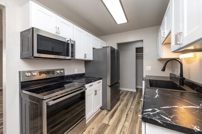 Interior Photo - Green Acres