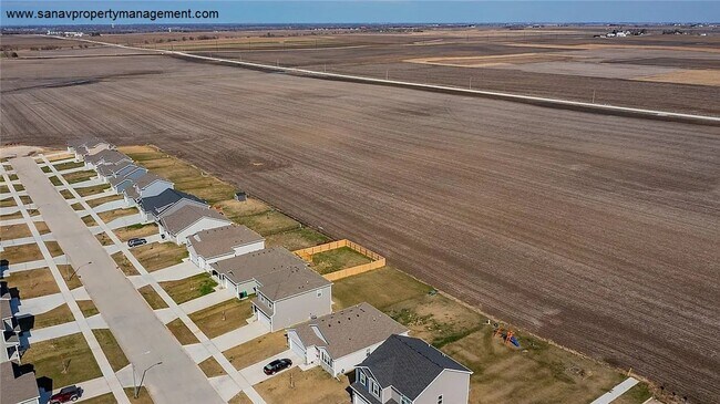 Foto del edificio - Spacious 4 Bedroom Home in Ankeny with 3-c...