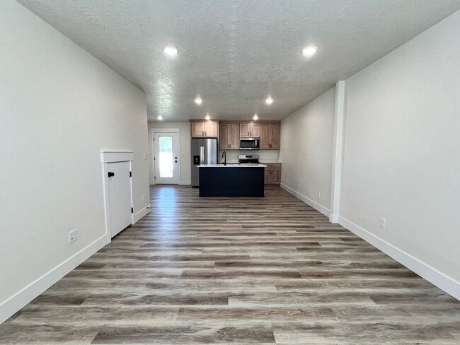 Building Photo - 3780 N Philbin Rd