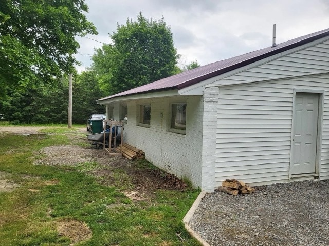 side off garage with additional parking - 14516 Birchwood Dr