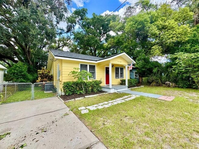 Building Photo - 308 E Hanlon St