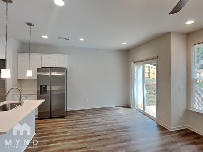 Foto del edificio - 2425 Kendrick Dr