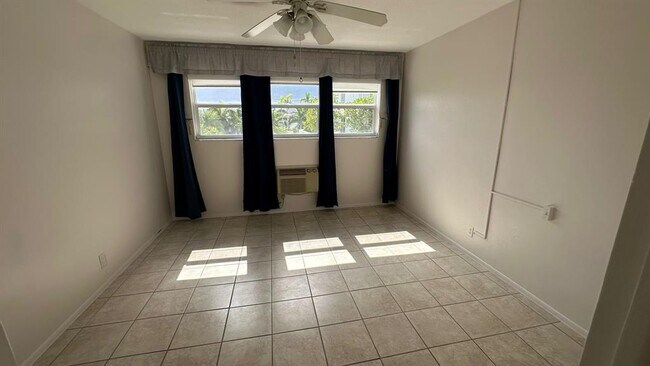 Foto del edificio - 625 Antioch Ave