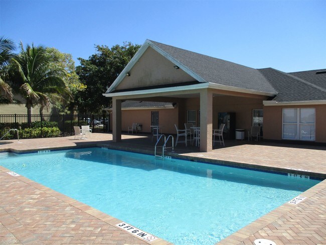 Foto del edificio - 10640 Clear Lake Loop