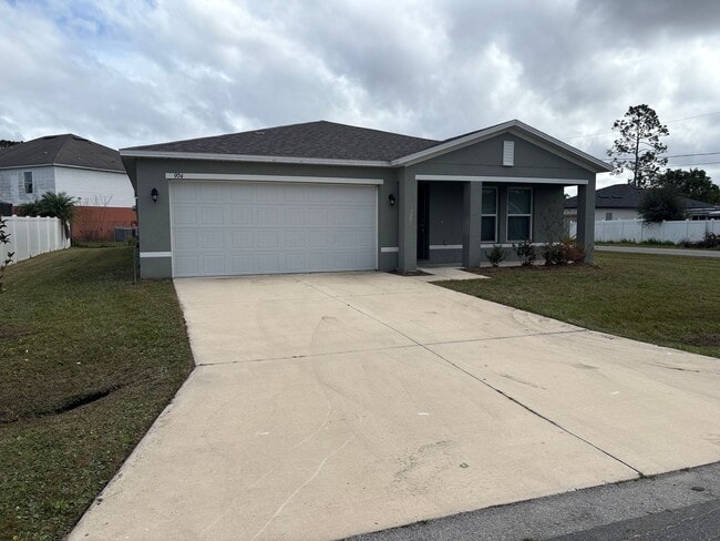 Beautiful 4-Bedroom Corner-Lot Home in Poinciana with 2-Car Garage - Beautiful 4-Bedroom Corner-Lot Home in Poinciana with 2-Car Garage