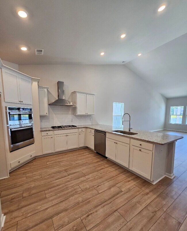 Building Photo - Arcadia Community 6 MONTH RENTAL