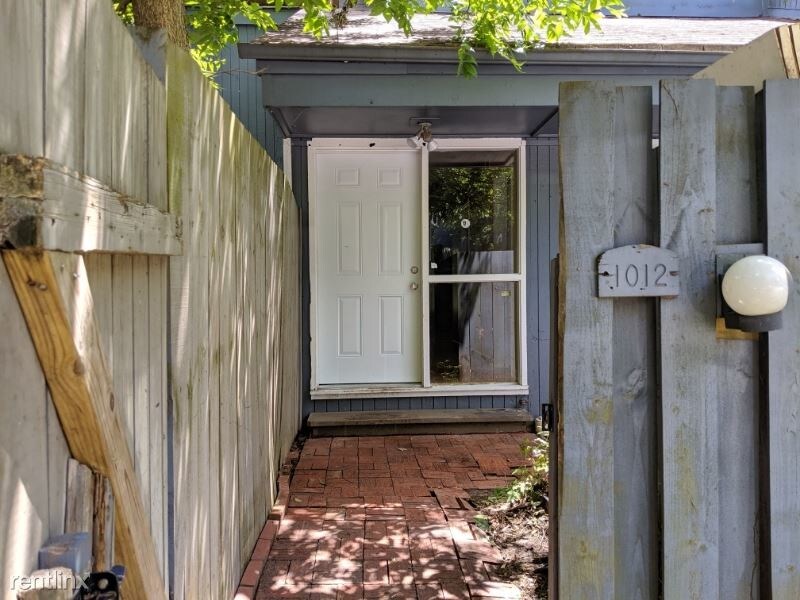 Primary Photo - 2 br, 1.5 bath House - 1012 Mariners Court