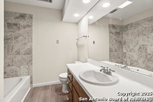 Foto del edificio - 162 Amistad Blvd