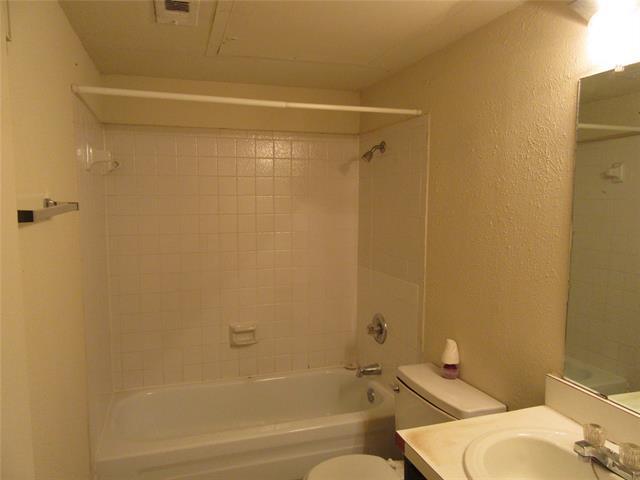 Building Photo - 9170 Forest Ln
