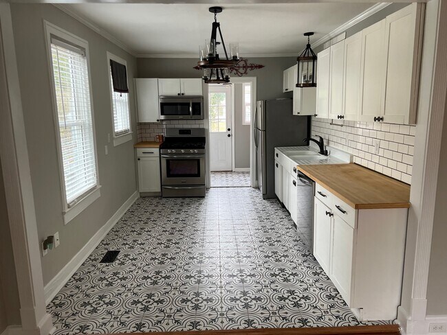 Building Photo - 504 S Prospect St