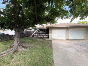Building Photo - 5424 Mona Way