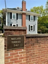 Building Photo - 542 Angell St