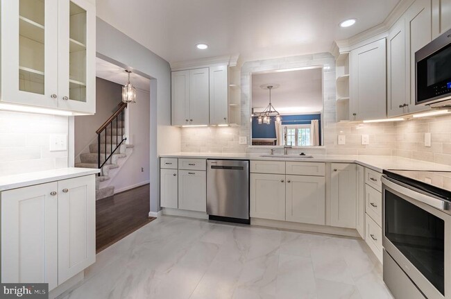 Building Photo - 112 Gretna Green Ct