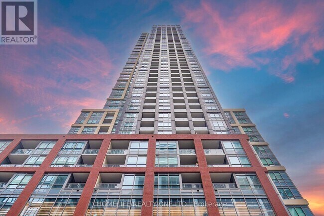 Building Photo - 108 Peter St