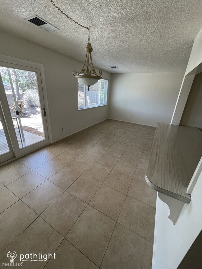 Foto del edificio - 3 br, 2 bath House - 8800 Bellehaven Avenu...