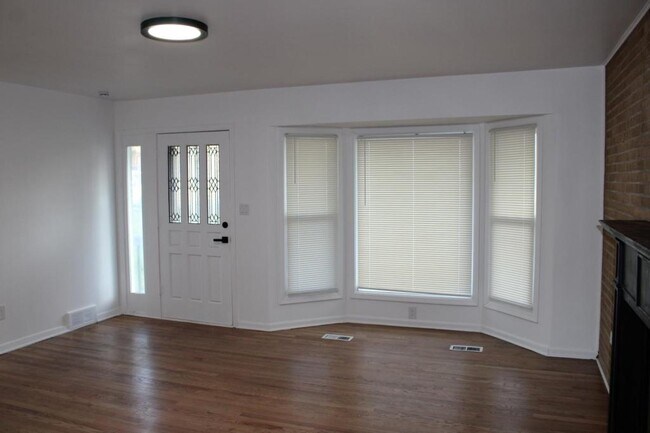 Foto del edificio - 4926 Haskell Ave