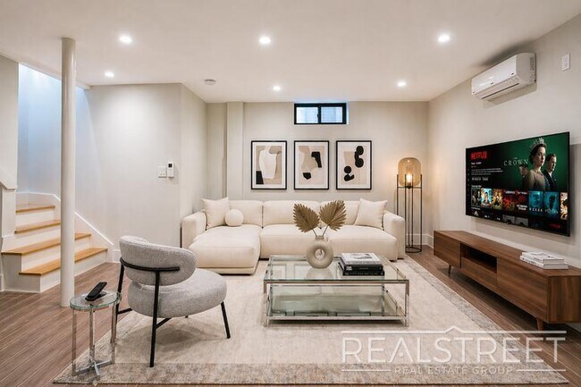 Foto del edificio - Spacious 2 Bed 1.5 Bath DUPLEX in Bed Stuy