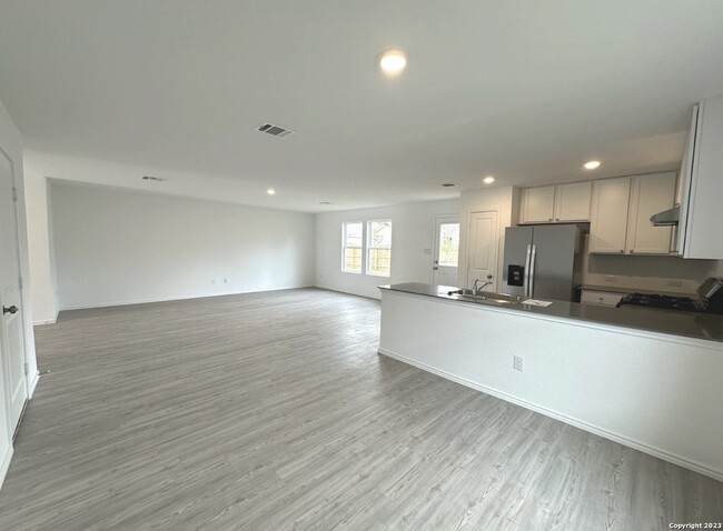 Foto del edificio - 9903 Jenny Grist