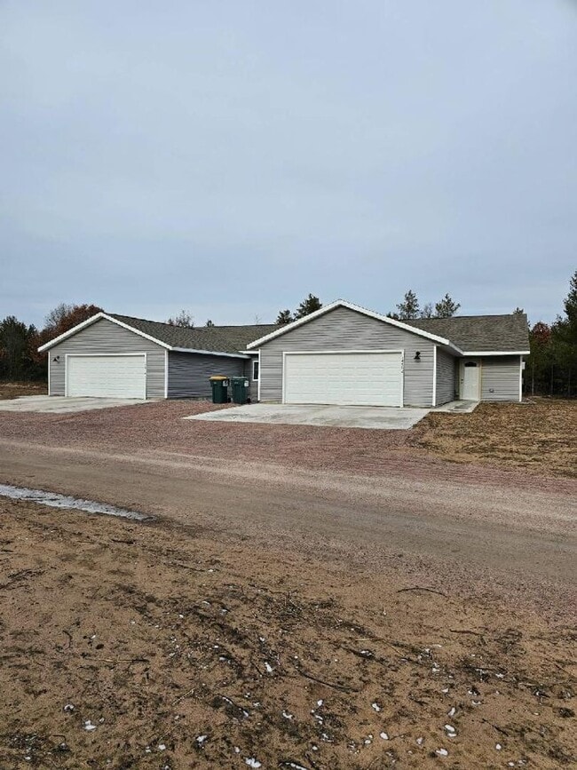 Building Photo - 14514 WI-13