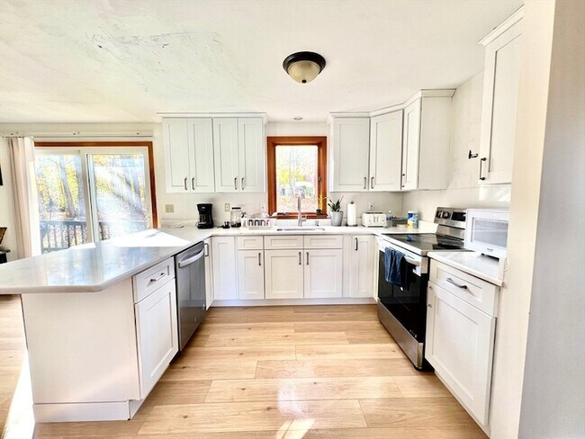 Foto del edificio - 188 Fernwood Dr