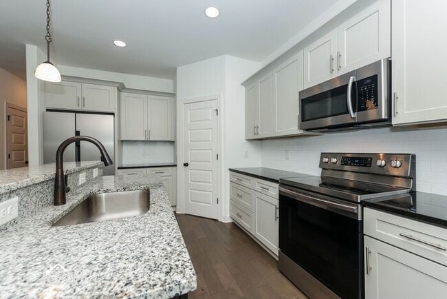 Foto del edificio - 3319 Old Hickory Blvd