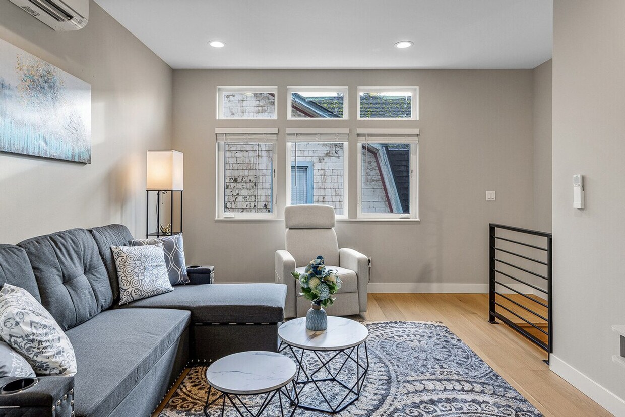 Foto principal - 305 18th Ave