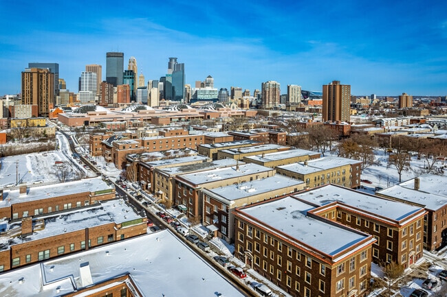 Foto aérea - 1st Avenue Flats