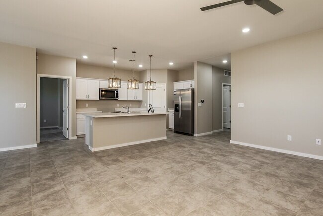 Foto del edificio - 6842 W Marguerite Ave