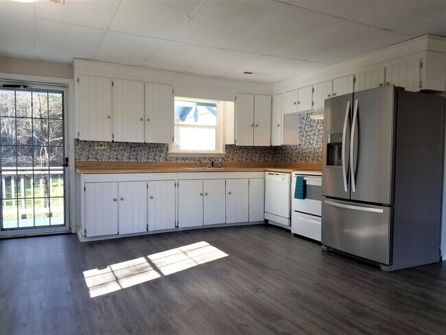 Foto del edificio - Beautiful 2 Bed Home in Fleetwood!