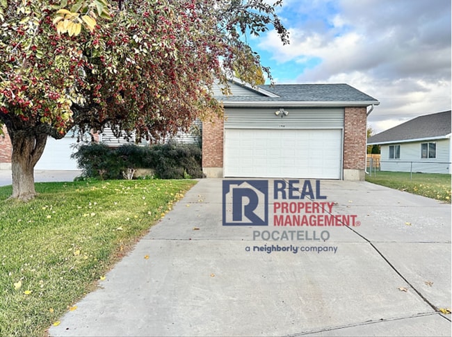 Foto del edificio - 3 Bed 2.5 Bath Twin Home - Double Car Gara...