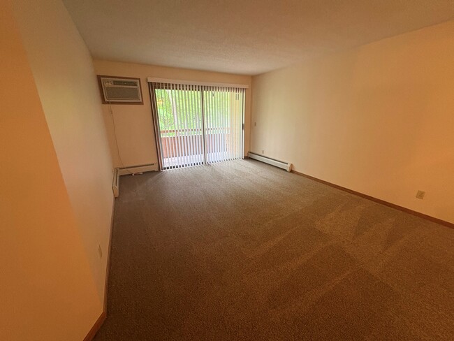 Building Photo - Shorewood Place Apartments